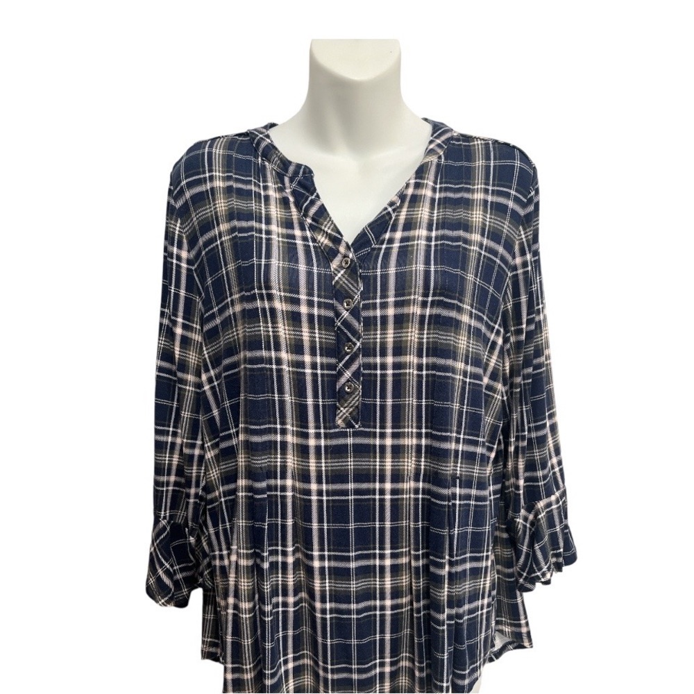 Westport Top with mid sleeves blue plaid size XL petite